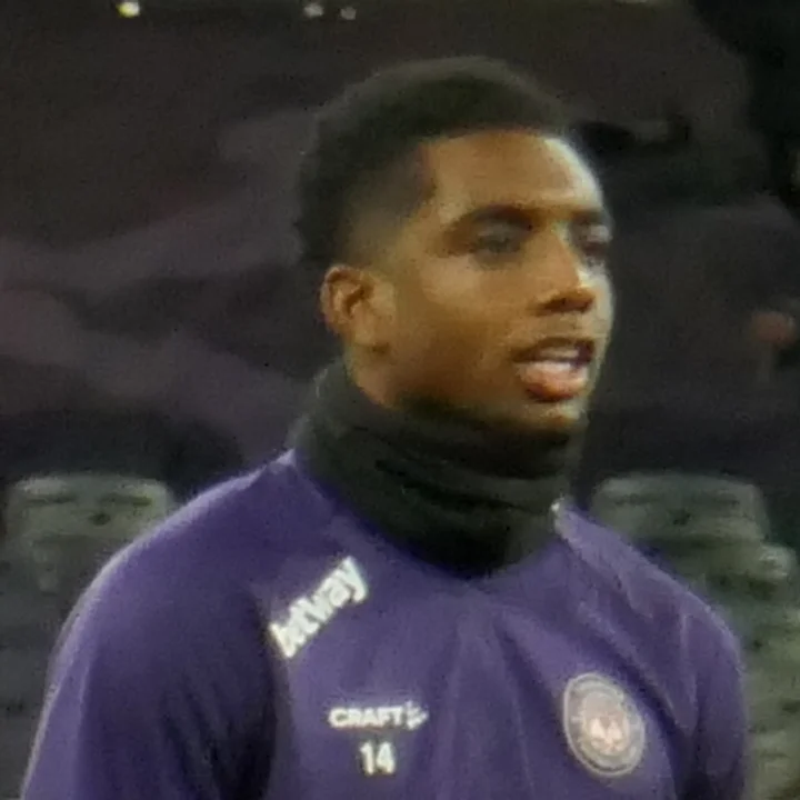 Logan Costa